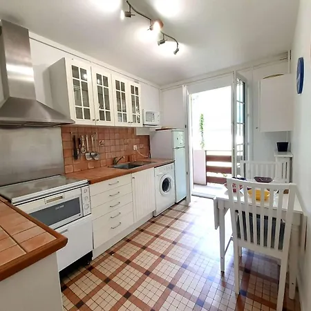 Spacieux T2 Pour 4 Pers. A Avec Loggia, Parking Et Cuisine Equipee - Fr-1-457-345 Saint-Lary-Soulan